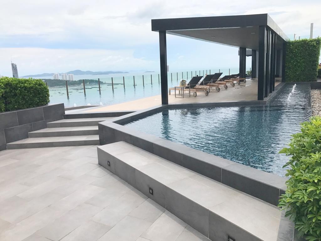 The Base Highfl Seaview Apartment Патая Екстериор снимка